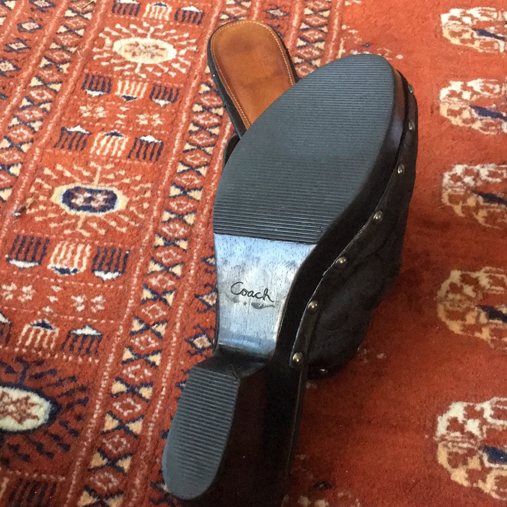 Black Coach clogs with leather bow - Picture 2 of 3